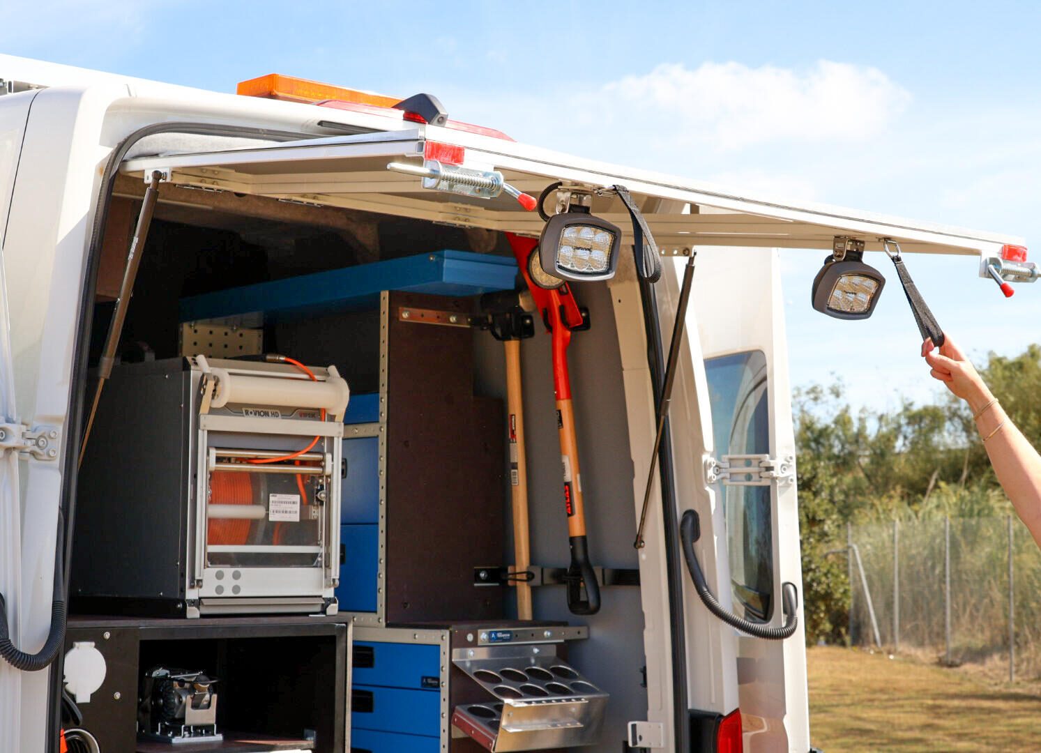 How to choose the best storage for your vehicle - Auto Transform