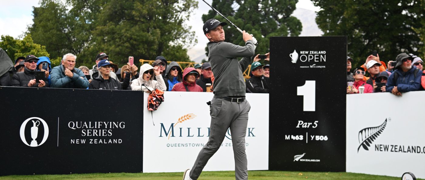 Dan Hillier Tee Off Photosport